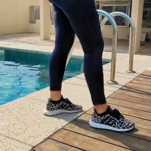 Leggings absorbentes deportivos con bolsillos, protección menstrual e incontinencia leve para yoga y fitness.